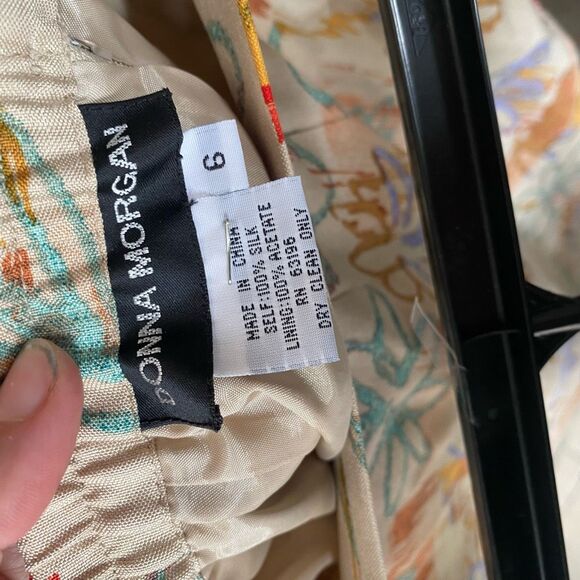 Donna Morgan Silk Multicolor Floral Pencil Lined Skirt, Size 6 - Picture 6 of 10
